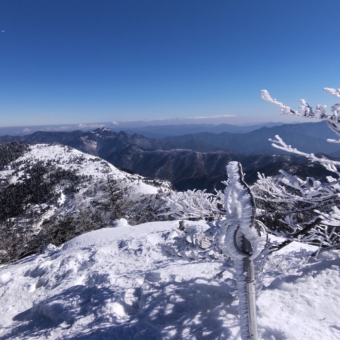 小普賢付近の鉄橋、積雪少なし